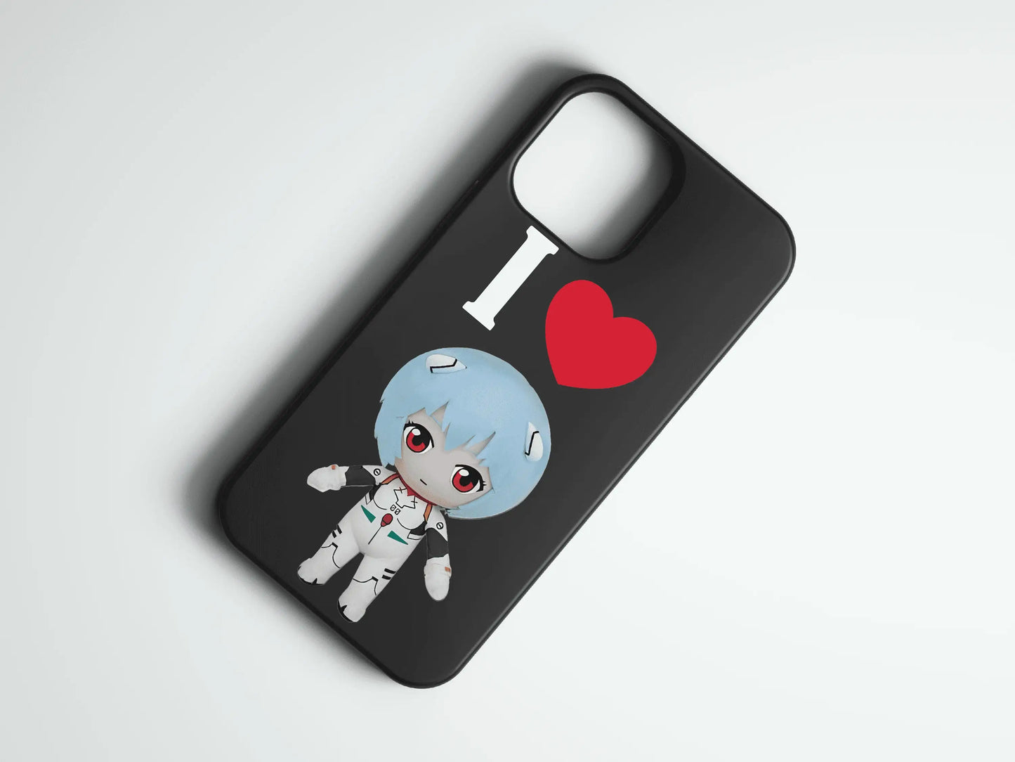 Anime figürlü siyah arka planlı telefon kılıfı, kalp ve karakter baskılı.