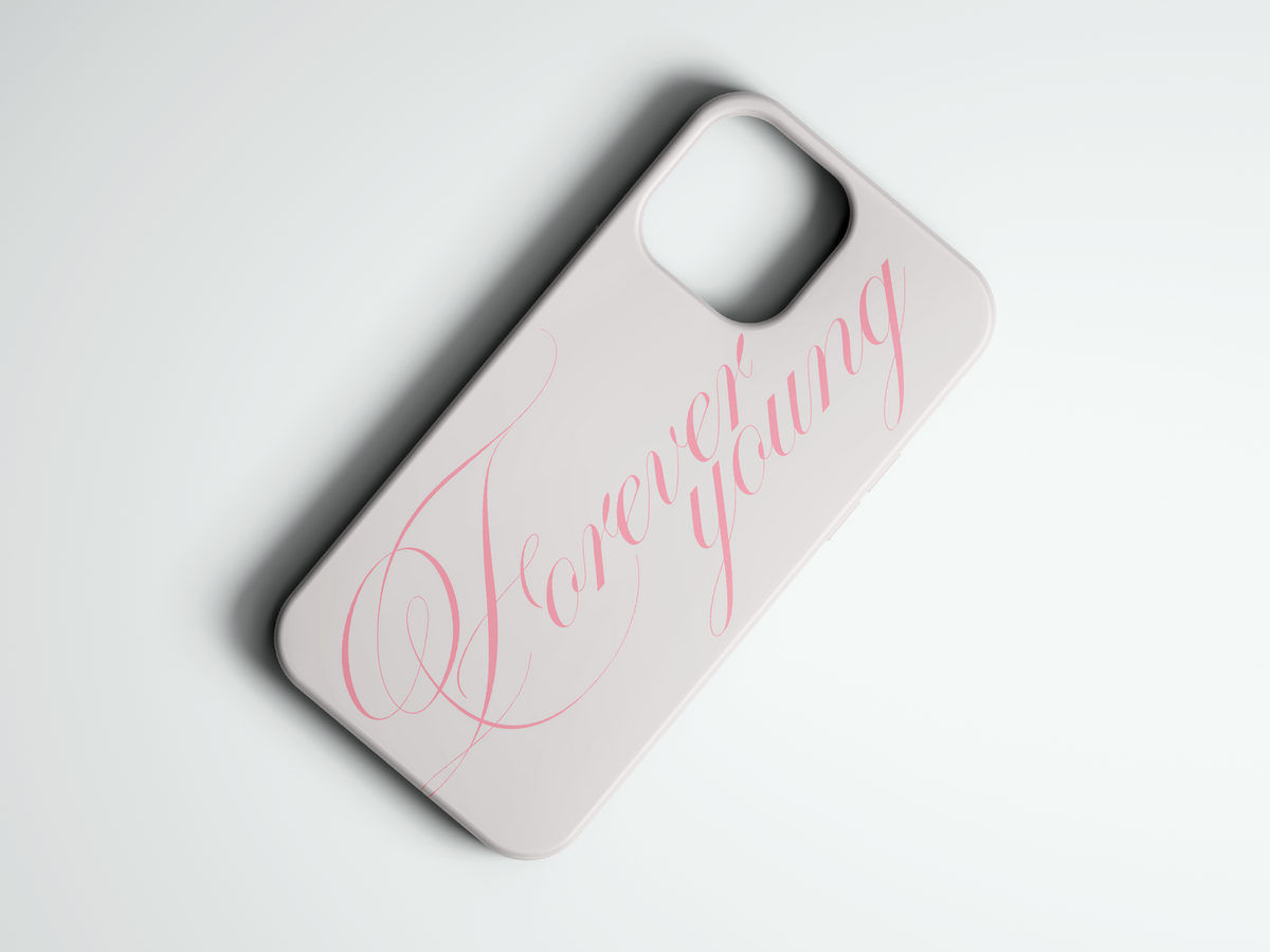 Forever Young beyaz zemin pembe yazı yazılı telefon kılıfı